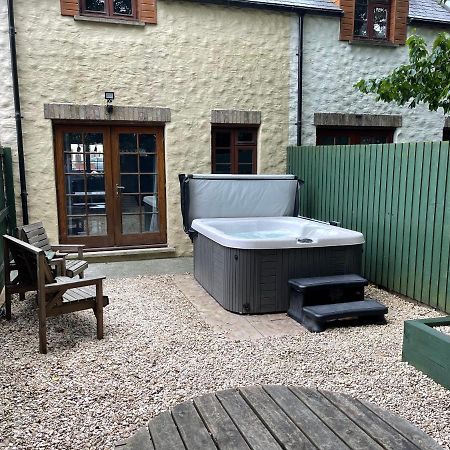 Cottage With Hot Tub In Pembrokeshire Haverfordwest Ngoại thất bức ảnh