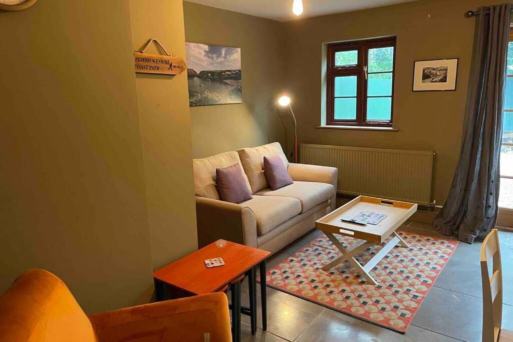 Cottage With Hot Tub In Pembrokeshire Haverfordwest Ngoại thất bức ảnh
